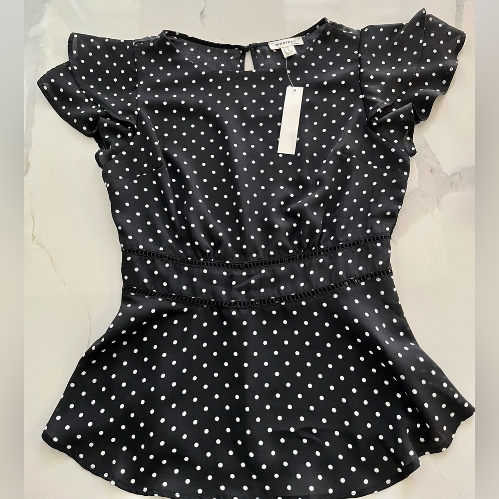 Cute Black and white polka dot blouse